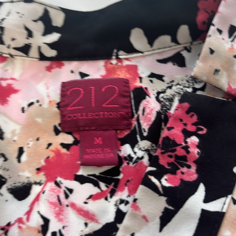 212 Collection Medium Short Sleeve Pink Floral Print Button Up Blouse - Picture 5 of 5